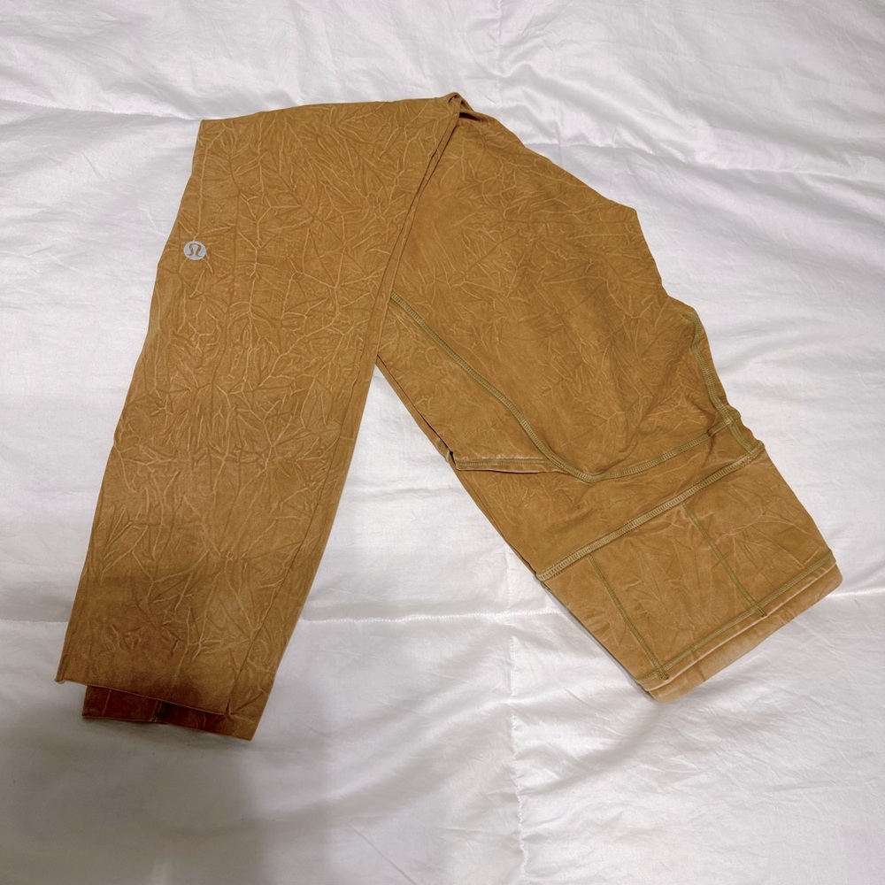 Lululemon leggings, size 6